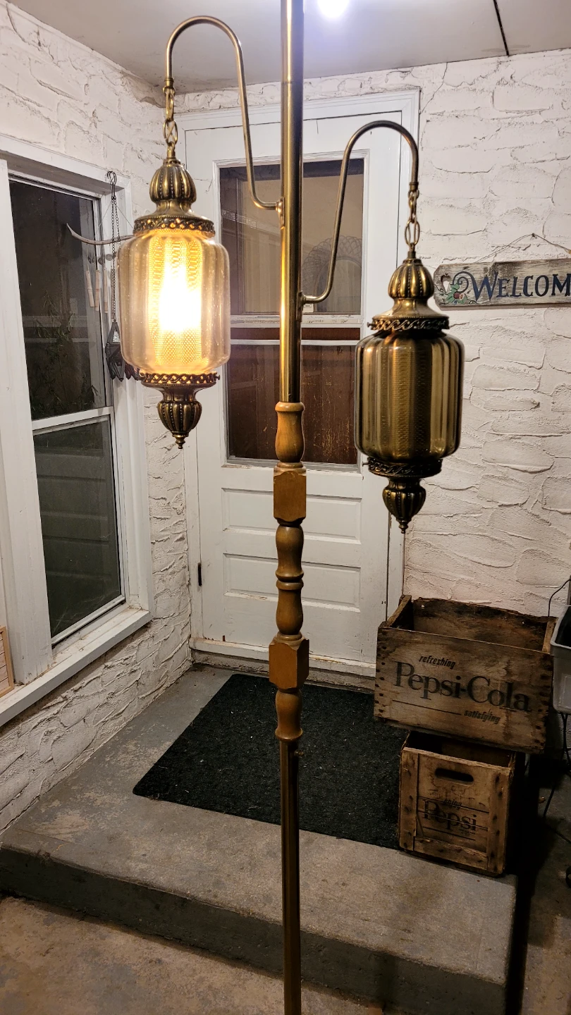 Vintage Tension Pole Swag Lamp - photo 2