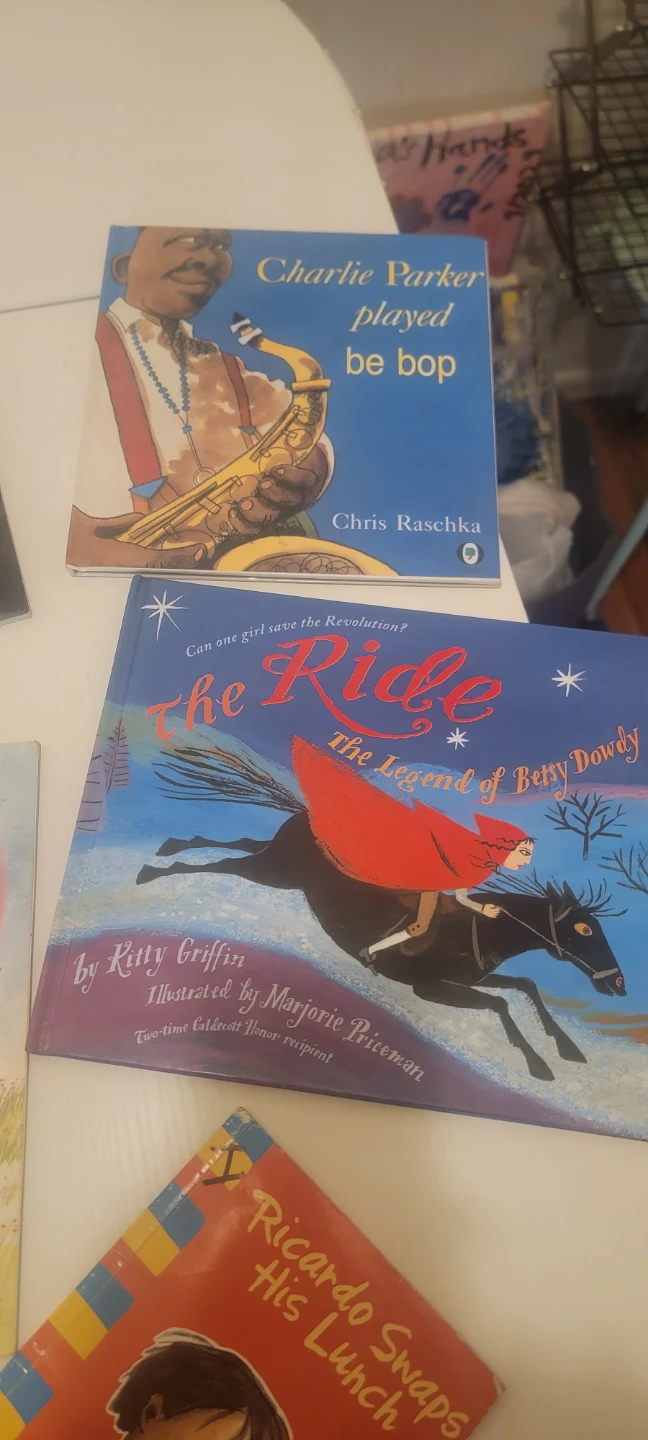 Children's Book Bundle: Five exclusive Children's - photo 5