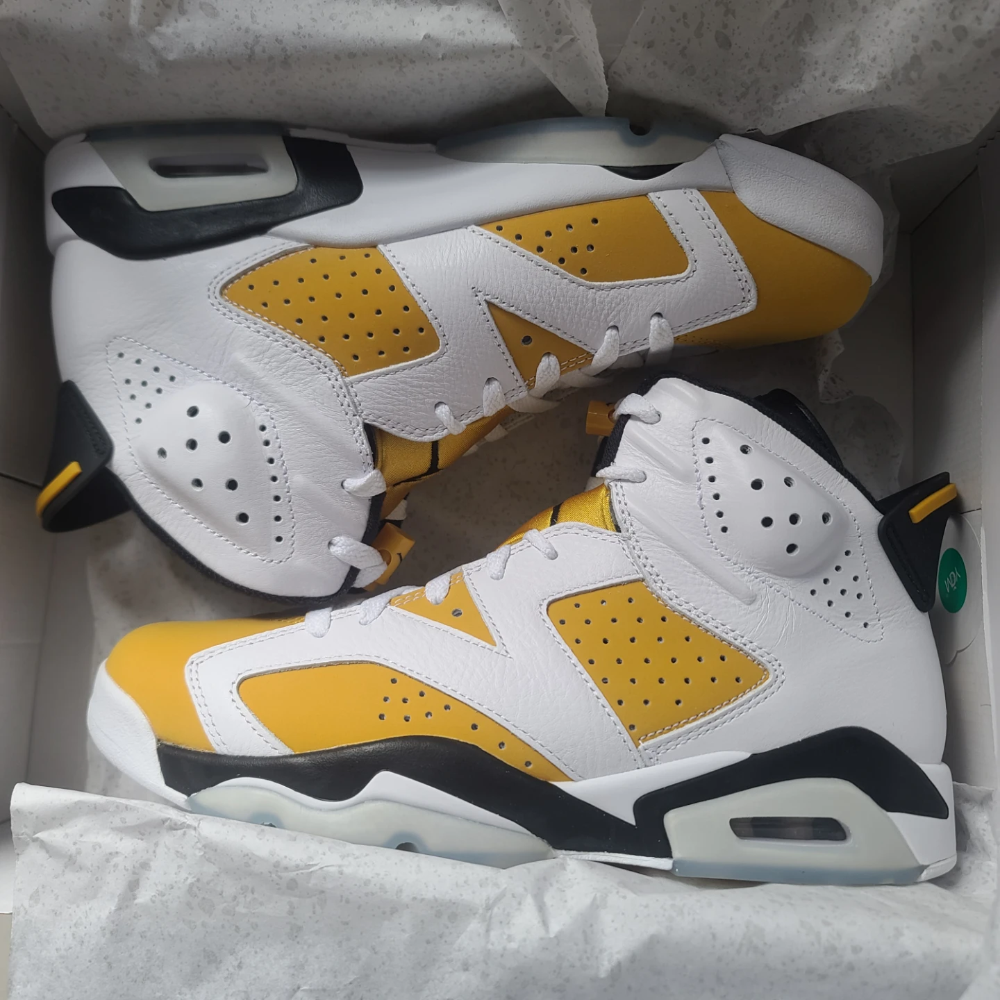 Air Jordan 6 Retro "University Gold" Sneakers - photo 5