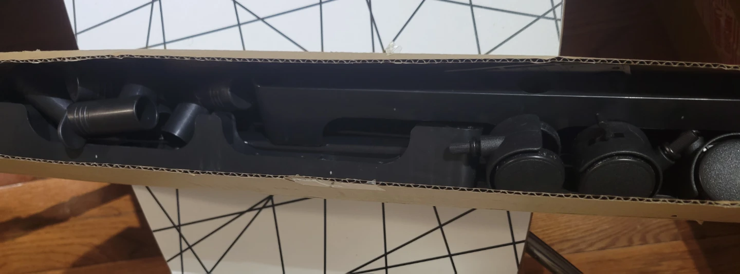 Black Metal Clothes Rack with Wheels. New, never used - photo 5