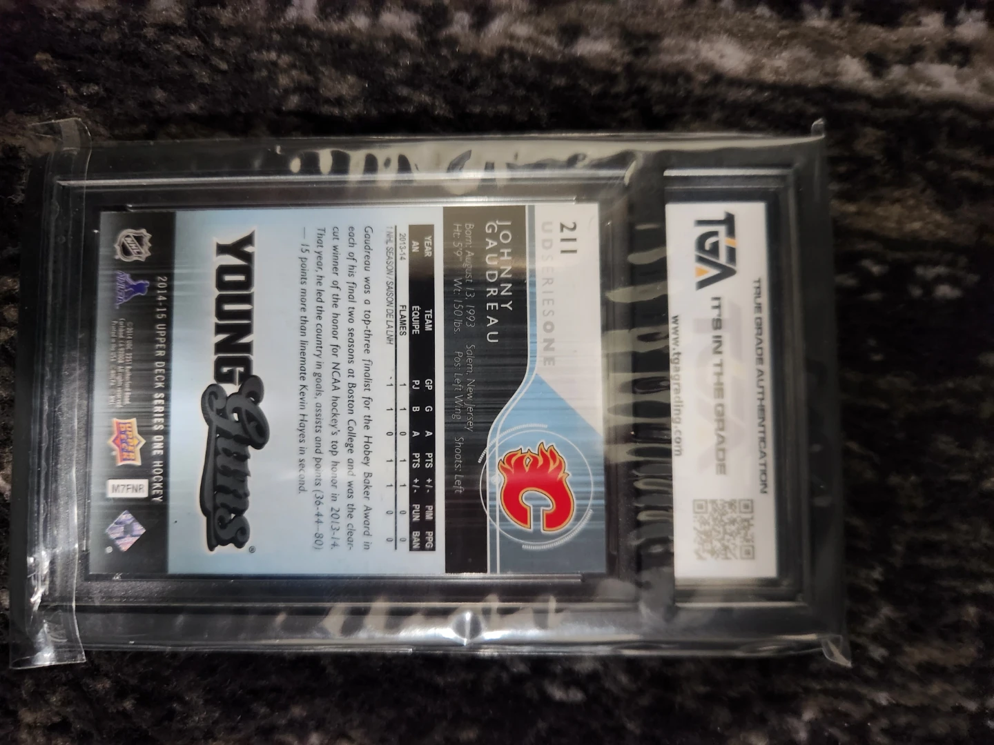 2014-15 Upper Deck Johnny Gaudreau Young Guns RC Graded PSA 8.5 - photo 2