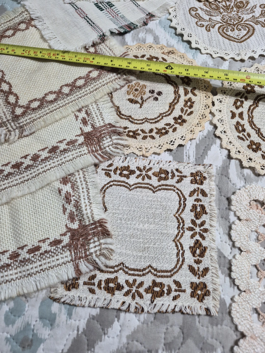 Mix Misc Lot of 16 Ole Vintage  Wooven Table Doilies Decor... - photo 4