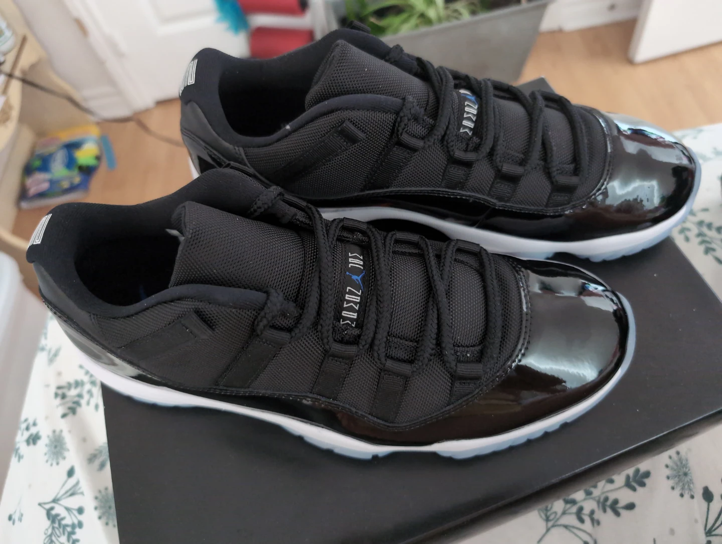 Air Jordan 11 Retro Low