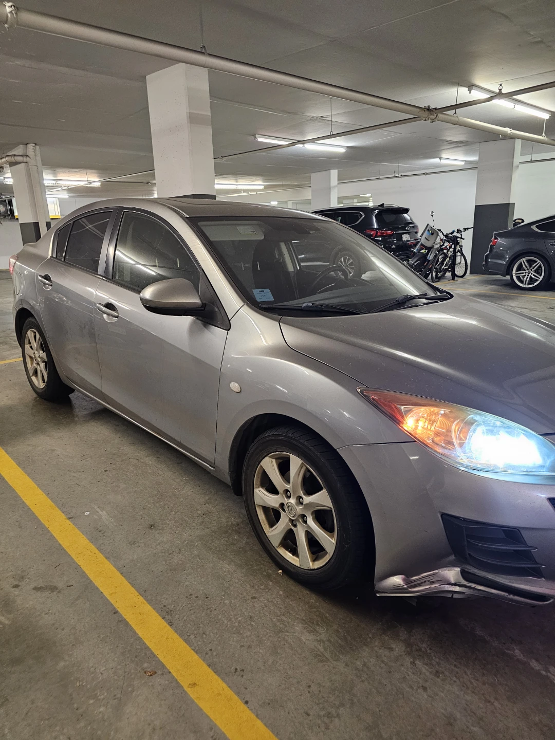 2010 Mazda 3 As is where - photo 3