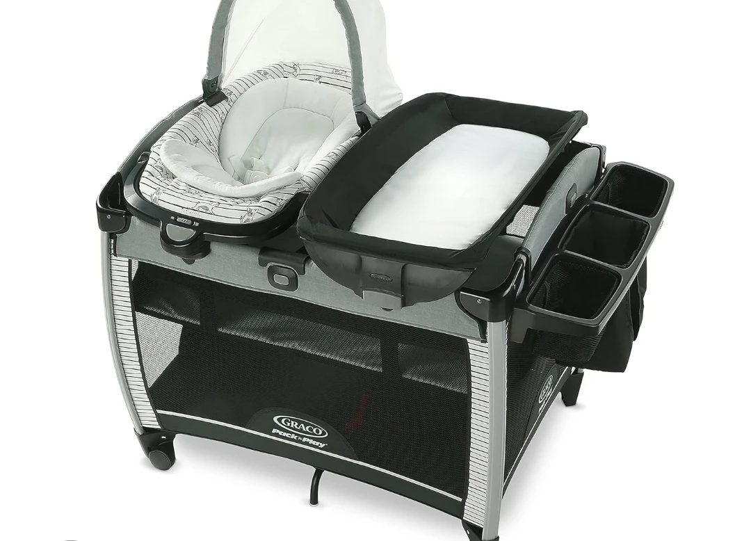 Graco Pack 'n Play Playard with Bassinet