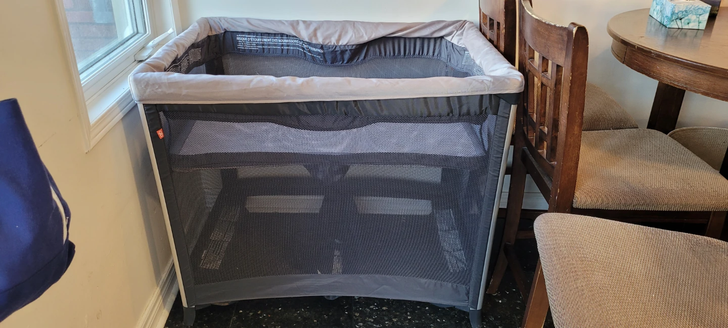 Graco Pack 'n Play Playard with Bassinet - photo 2