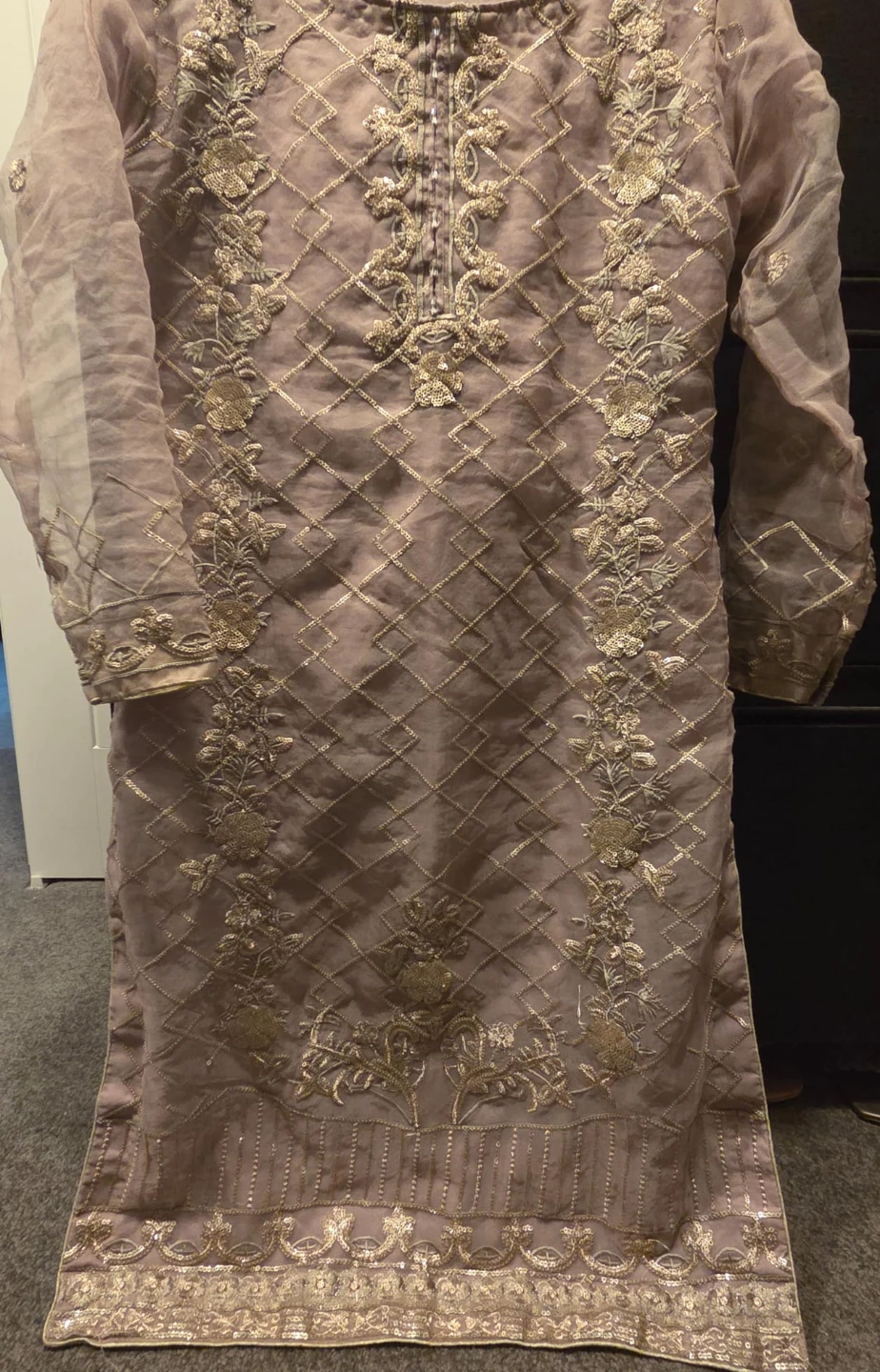 Embellished Kameez and Dupatta Set - photo 2