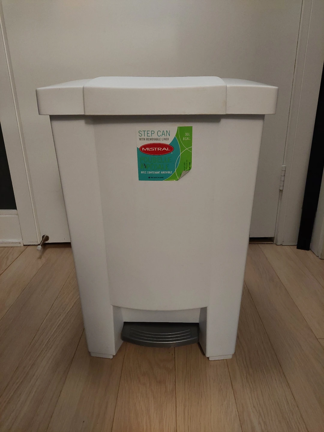 Mistral Step Trash Can