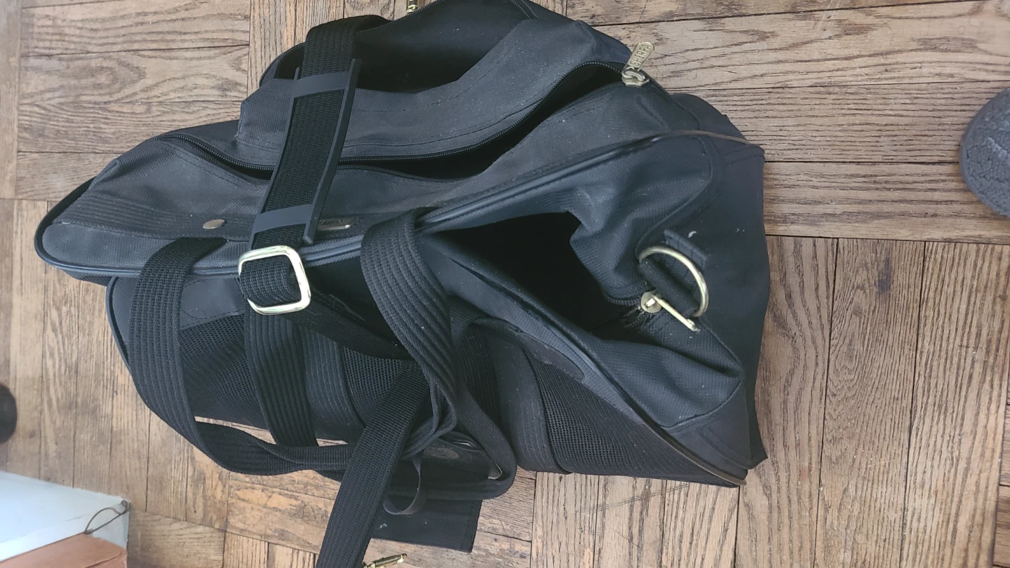 Sherpa Black Duffle with multiple compartments - photo 3