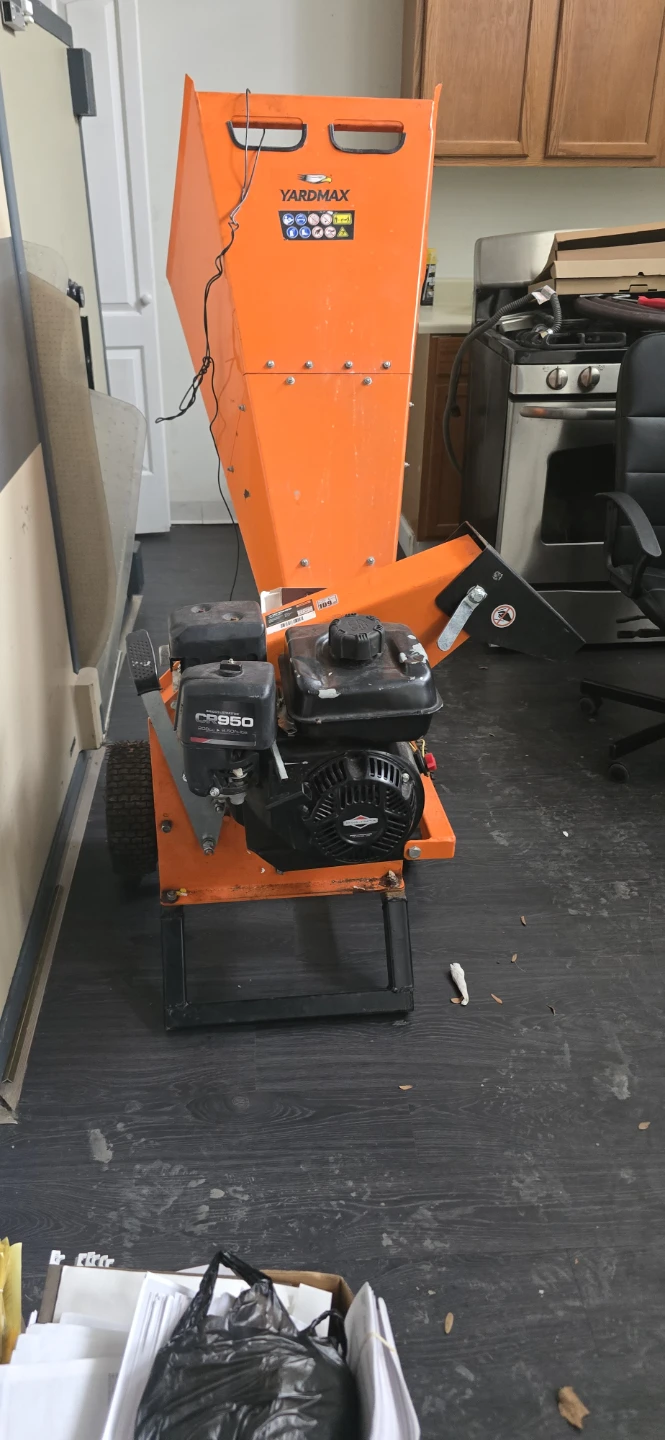 YARDMAX YW7565 Chipper Shredder
