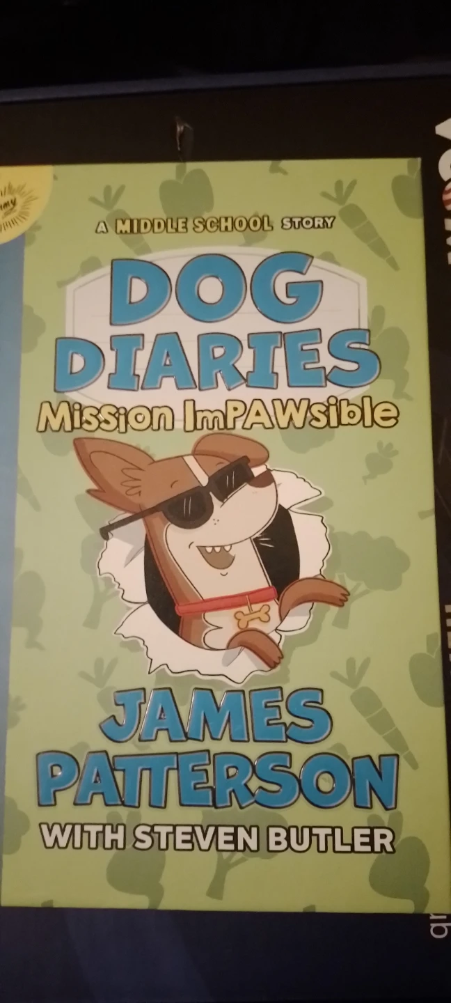 Dog Diaries: Mission ImPAWsible by James Patterson