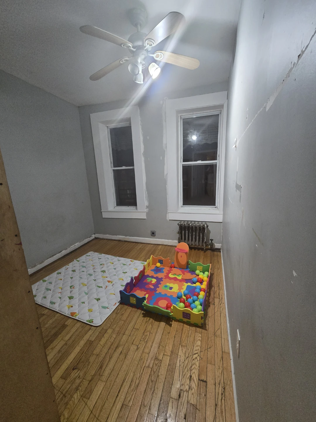 Playpen with Balls and Mat