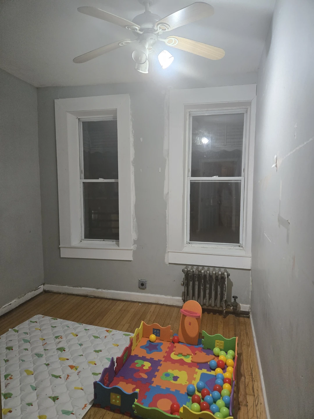 Playpen with Balls and Mat - photo 2