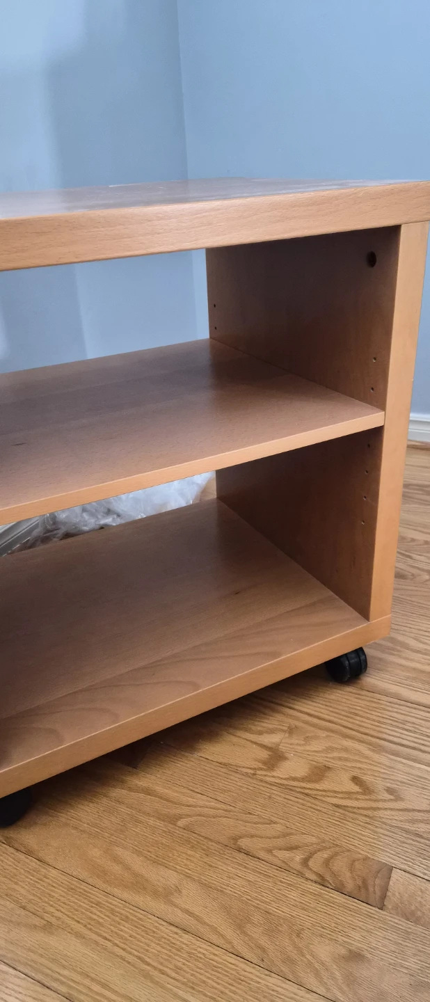 Light Wood side table with Wheels - photo 4