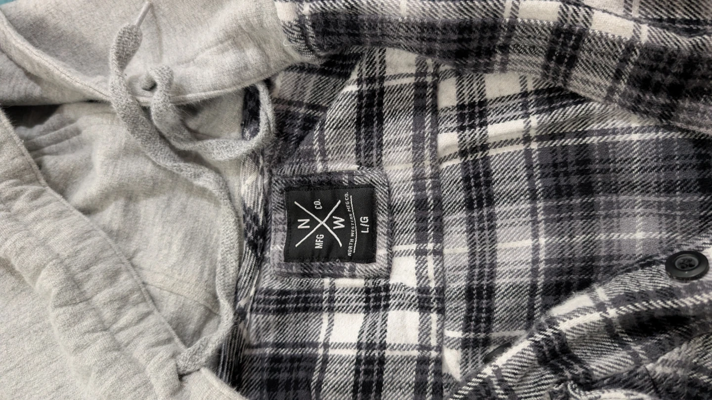 NW MFG Co. Plaid Flannel Hooded Shirt L/G - photo 3