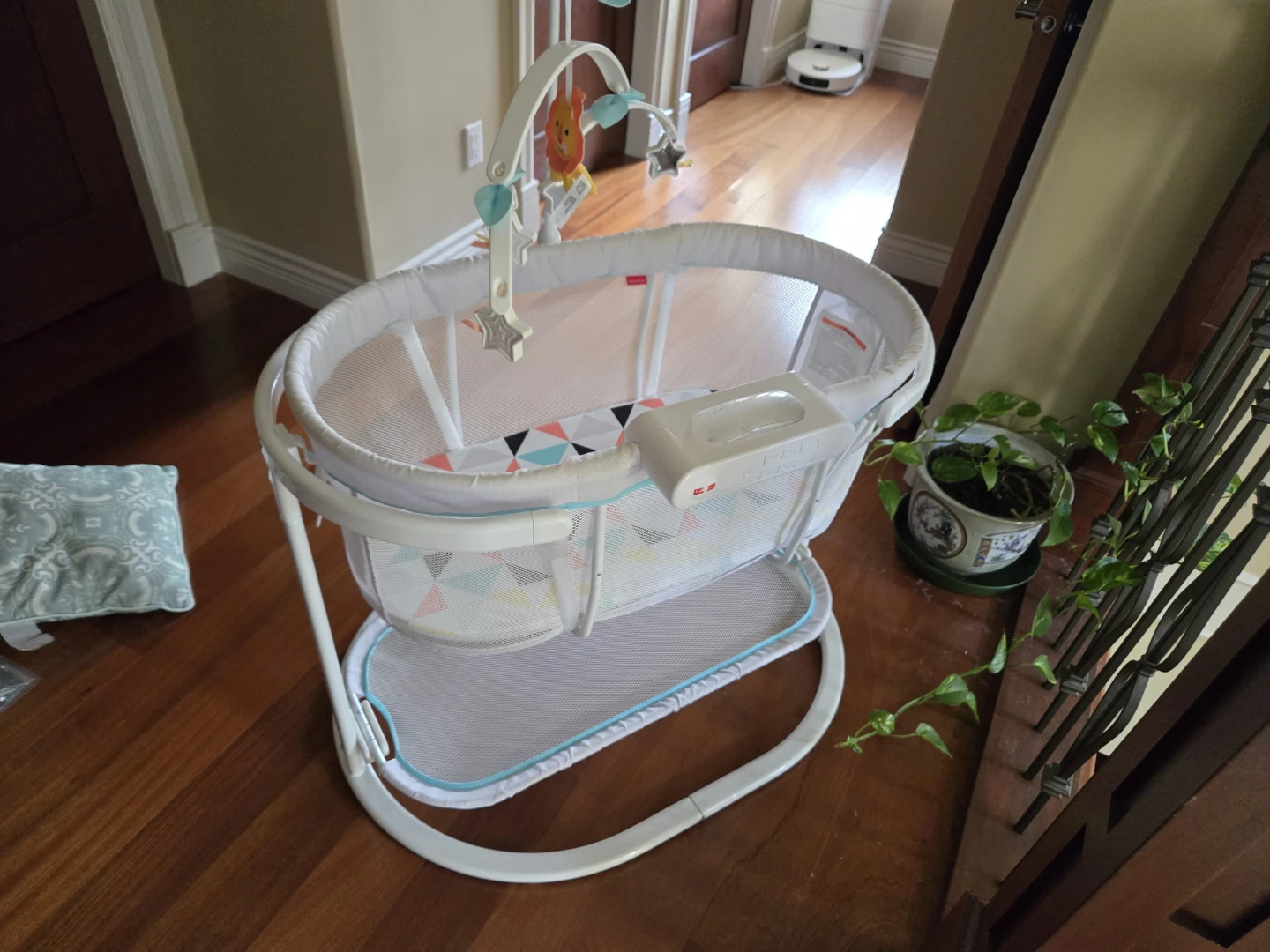 Fisher-Price Soothing Motions Bassinet