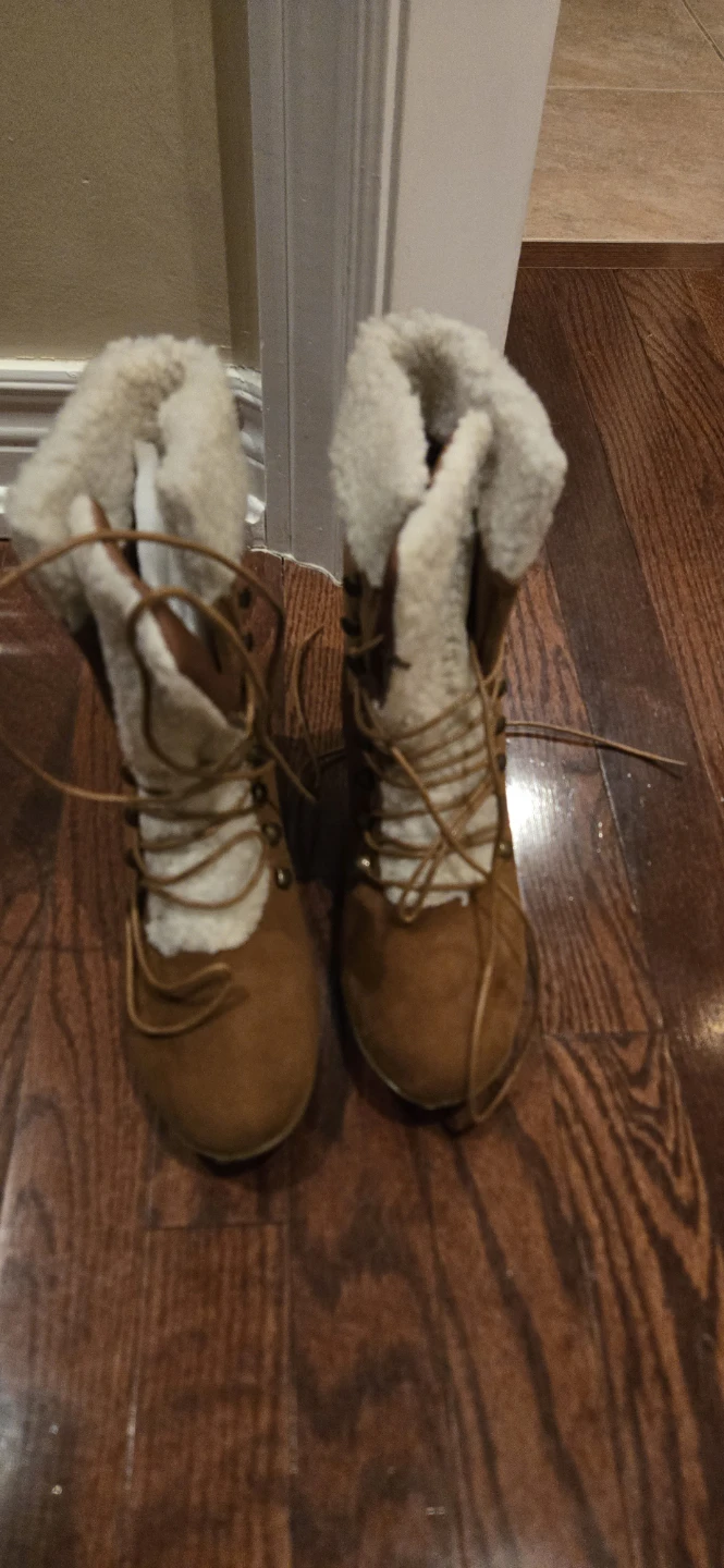 Brown Suede Winter Boots with Sherpa Lining