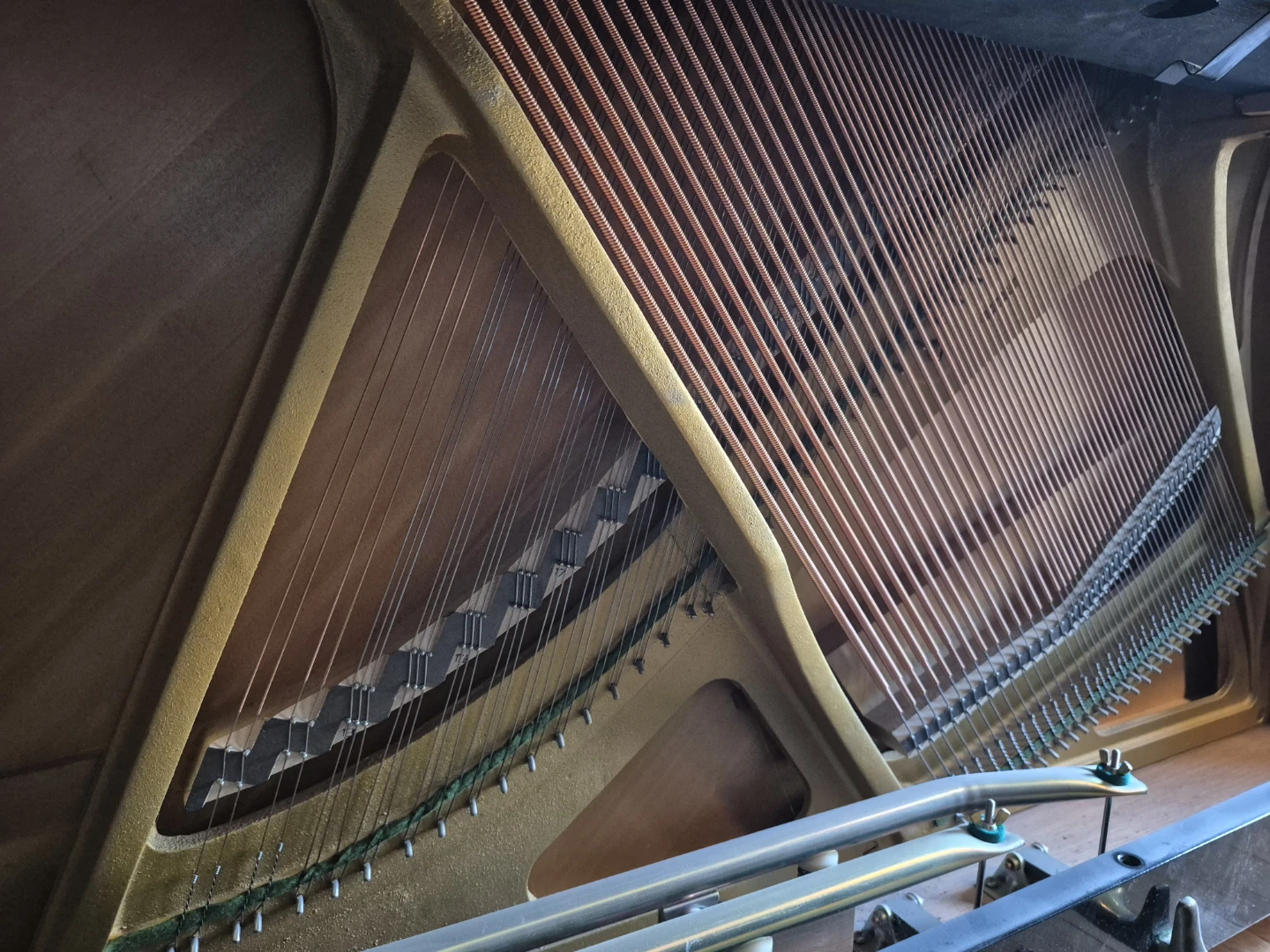 Yamaha Piano with Bench - photo 5