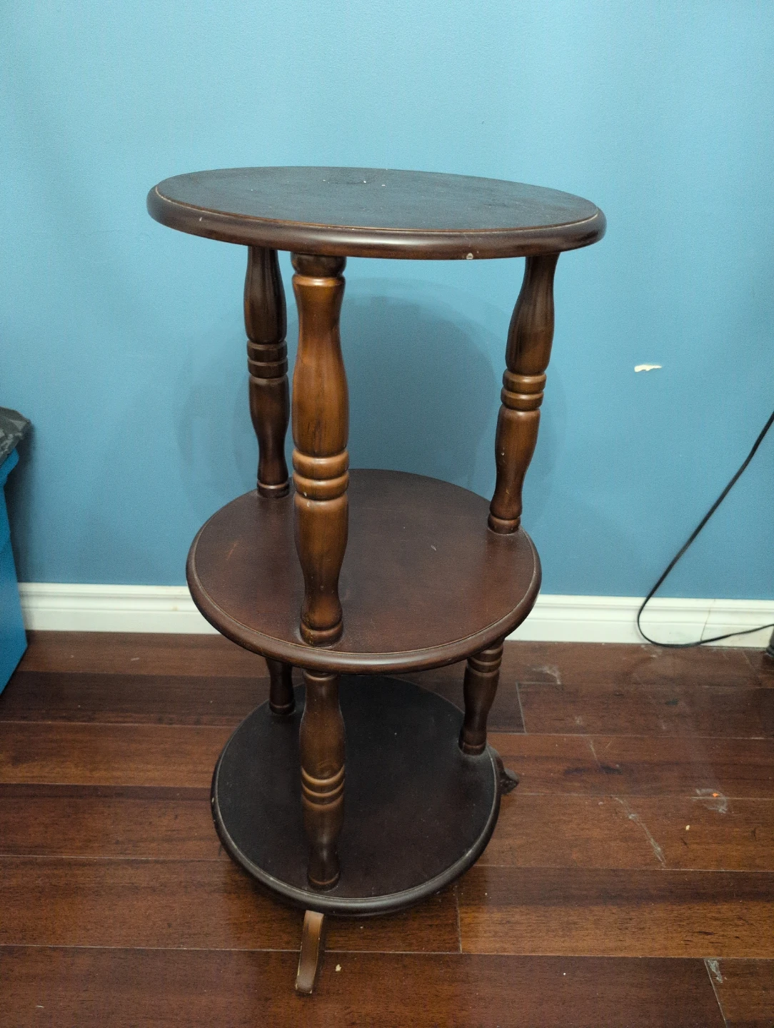 Wooden 3-Tier Round Accent Table