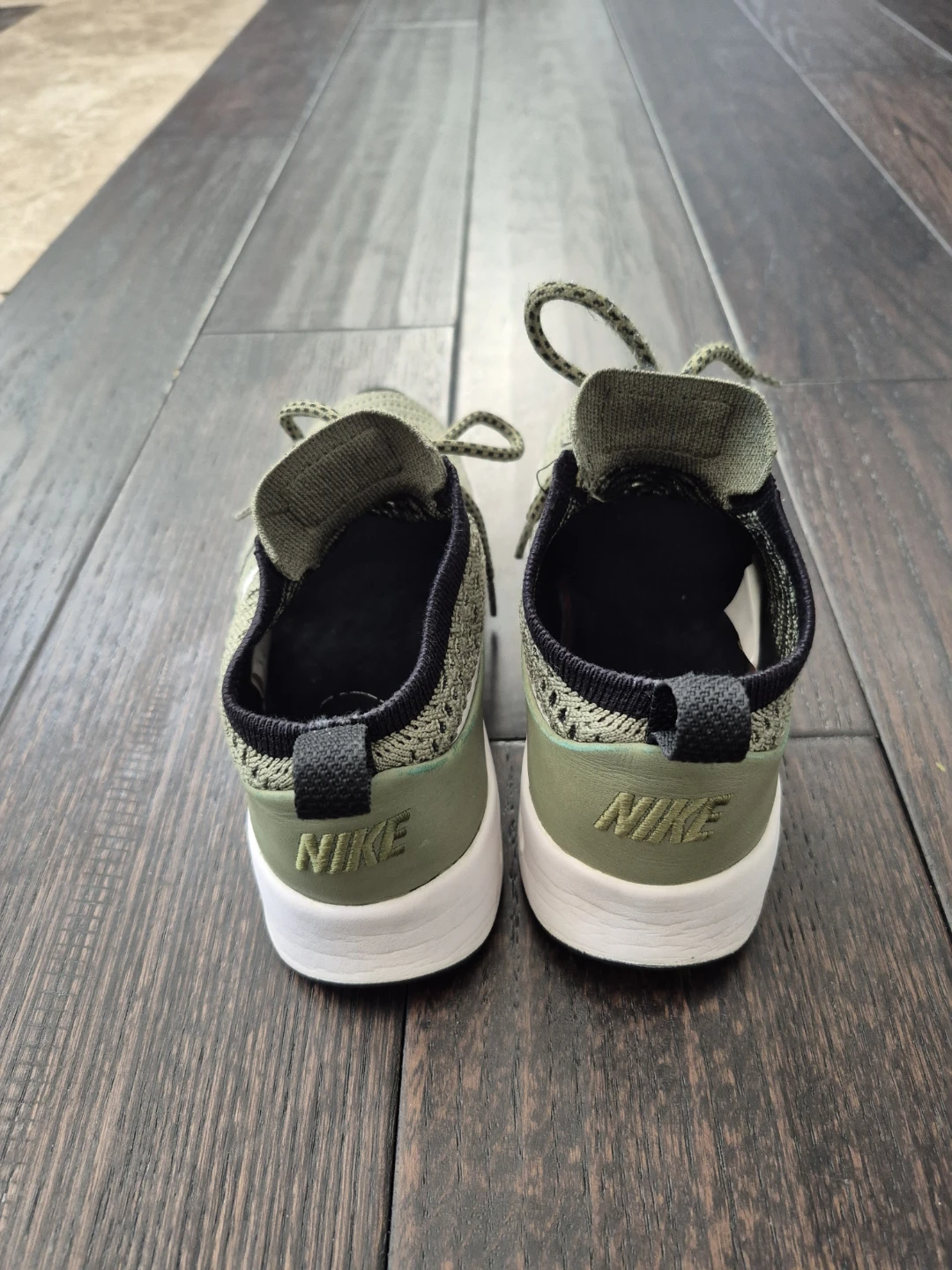 NIKE Thea Flyknit Sneakers size 6 - photo 2