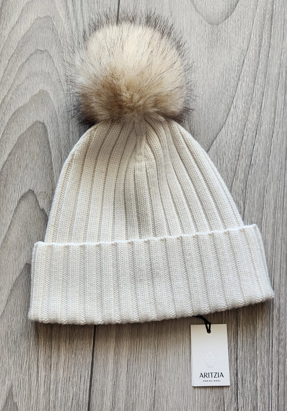 Aritzia - Merino Wool Rib Cuffed Pom Beanie