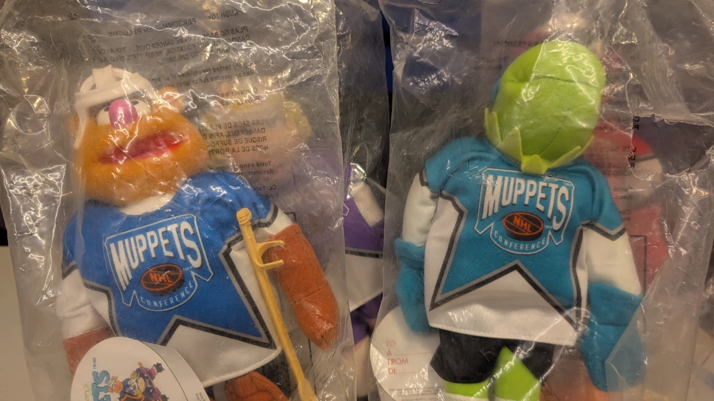 Muppets NHL Conference Plush Toys - photo 2