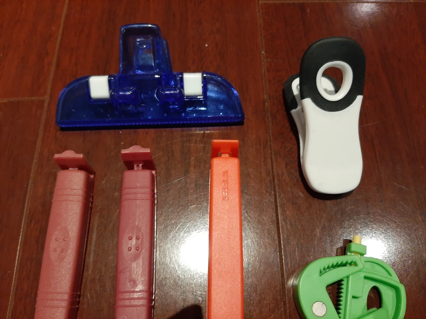 Kitchen Bag Clips and Sealers - photo 2