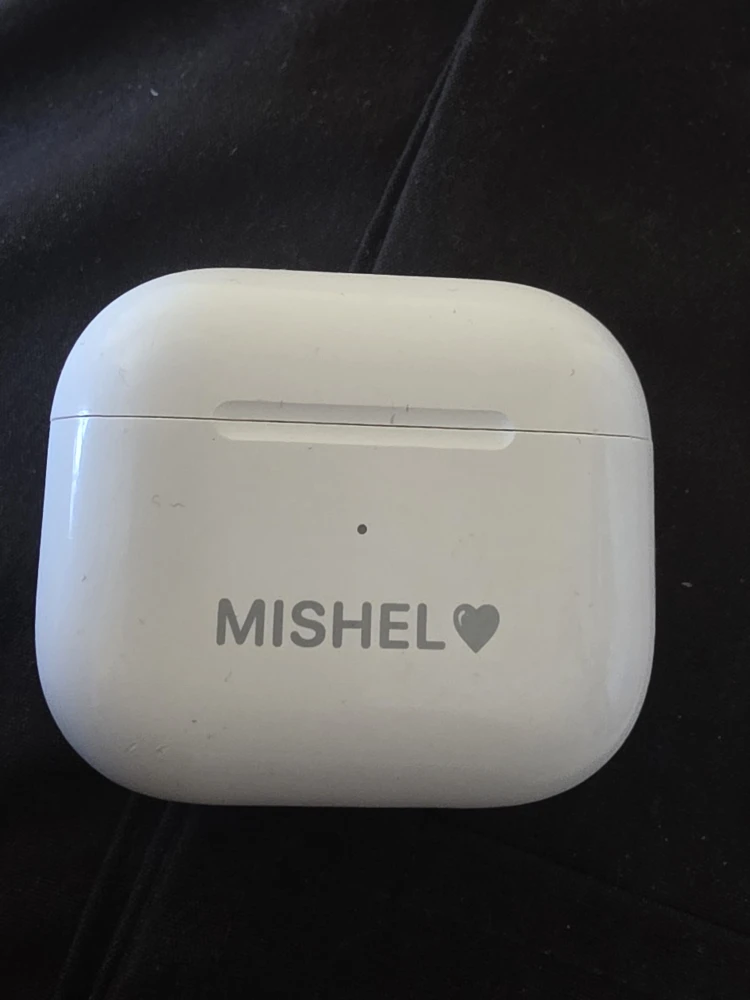 Apple AirPods 3rd Gen Charging Case w/ Engraved Name - photo 2