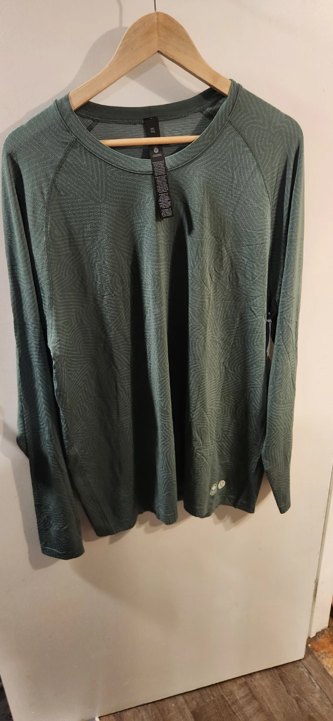 Lululemon Metal Vent Tech Long Sleeve Shirt XXL