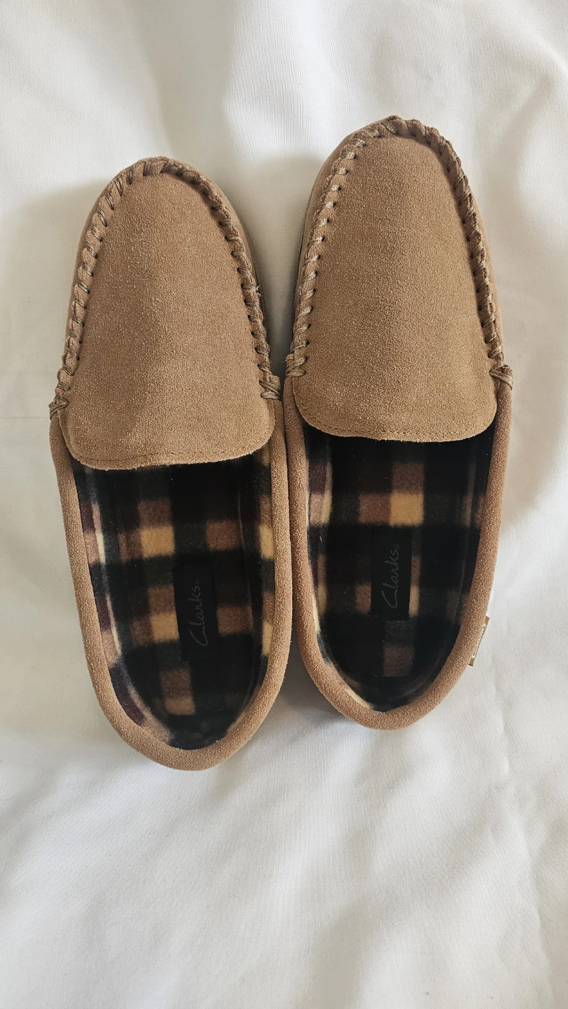 Brand New Clarks Men's Moccasin Slippers Size 10M