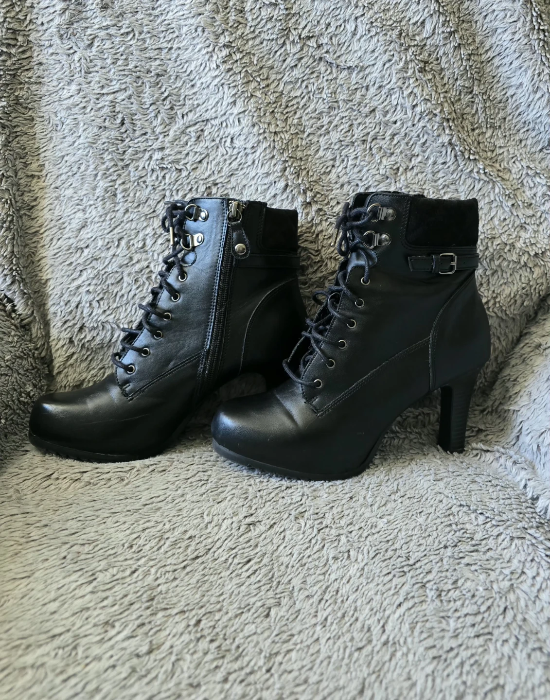 Black Lace-Up Heeled Ankle Boots. Size 7 - photo 3