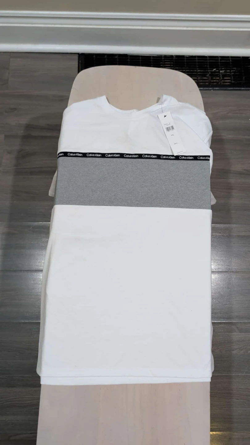 Calvin Klein Men's T-Shirts (XL)