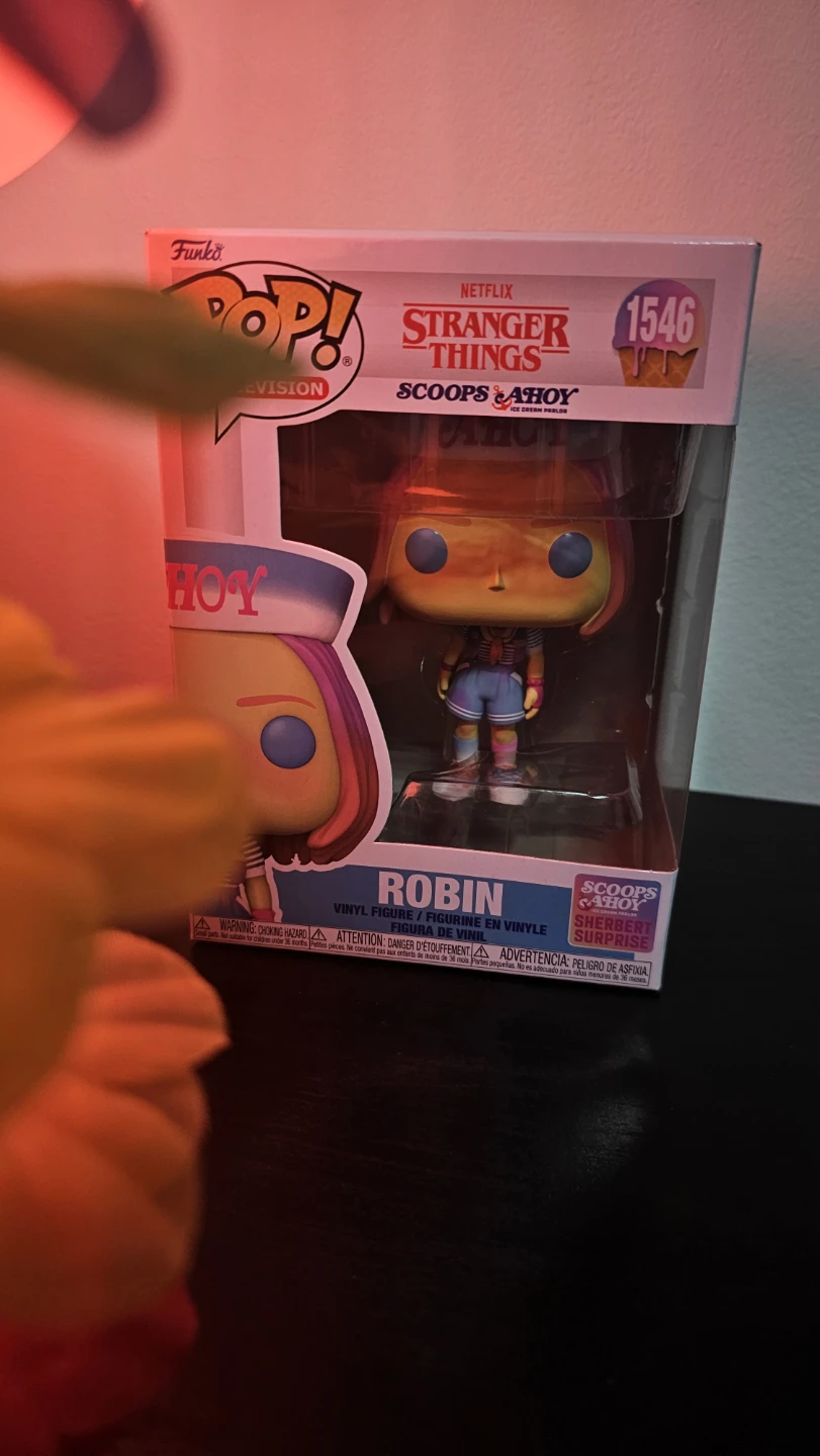 Stranger Things - Robin Funko Pop! #1546 - photo 5