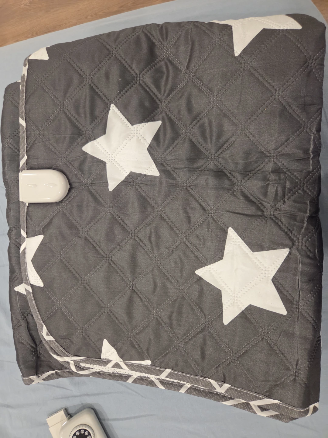 Electric Heated Blanket with Star Pattern - photo 2