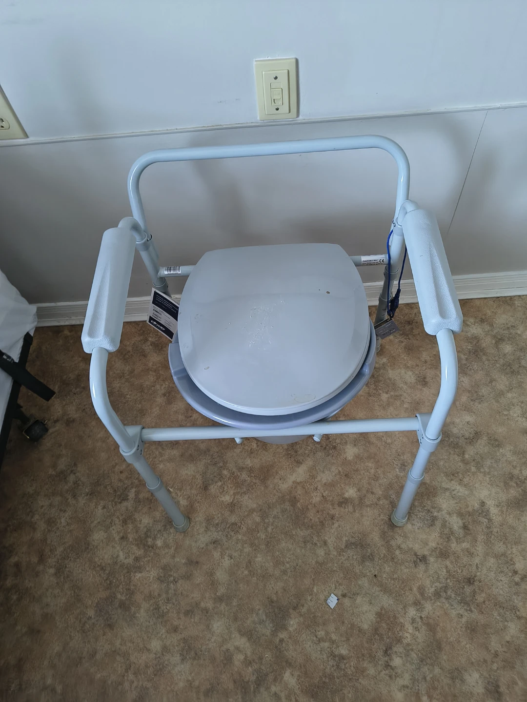 🥕Adjustable Toilet Safety Frame with Arms