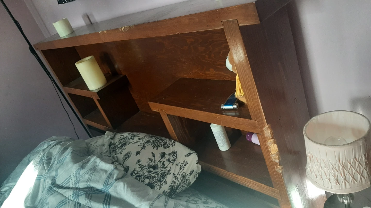 Queen bed with Wooden Headboard with Shelves - photo 2