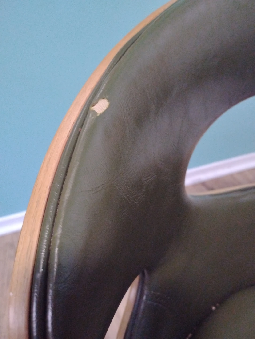 Retro Accent Chair - Wood and Green Upholstery - photo 3