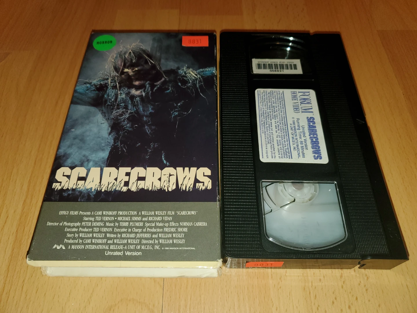 1988 Scarecrows VHS Horror Movie Unrated (ex-rental)