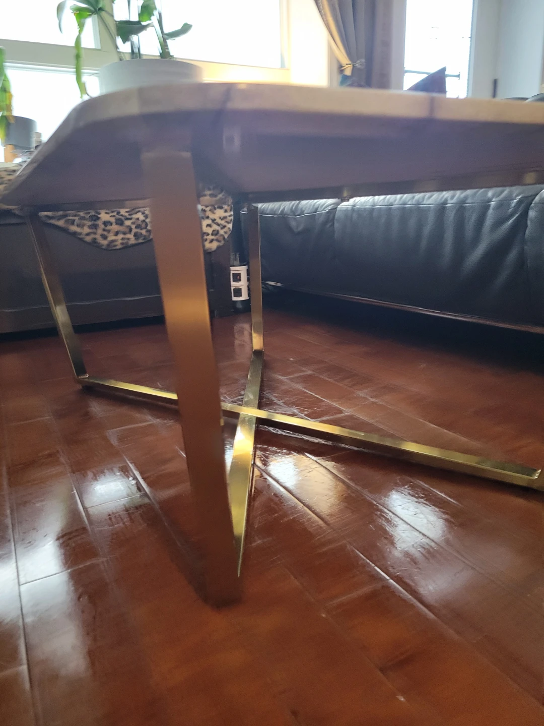Marble top coffee table with gold legs - photo 2