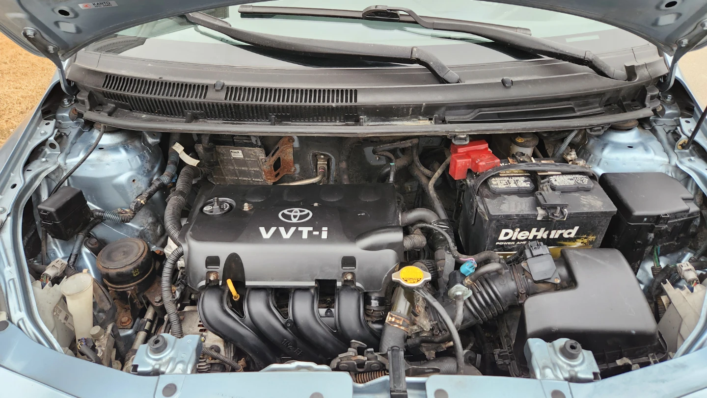 2009 Toyota Yaris Sedan - Blue - photo 3