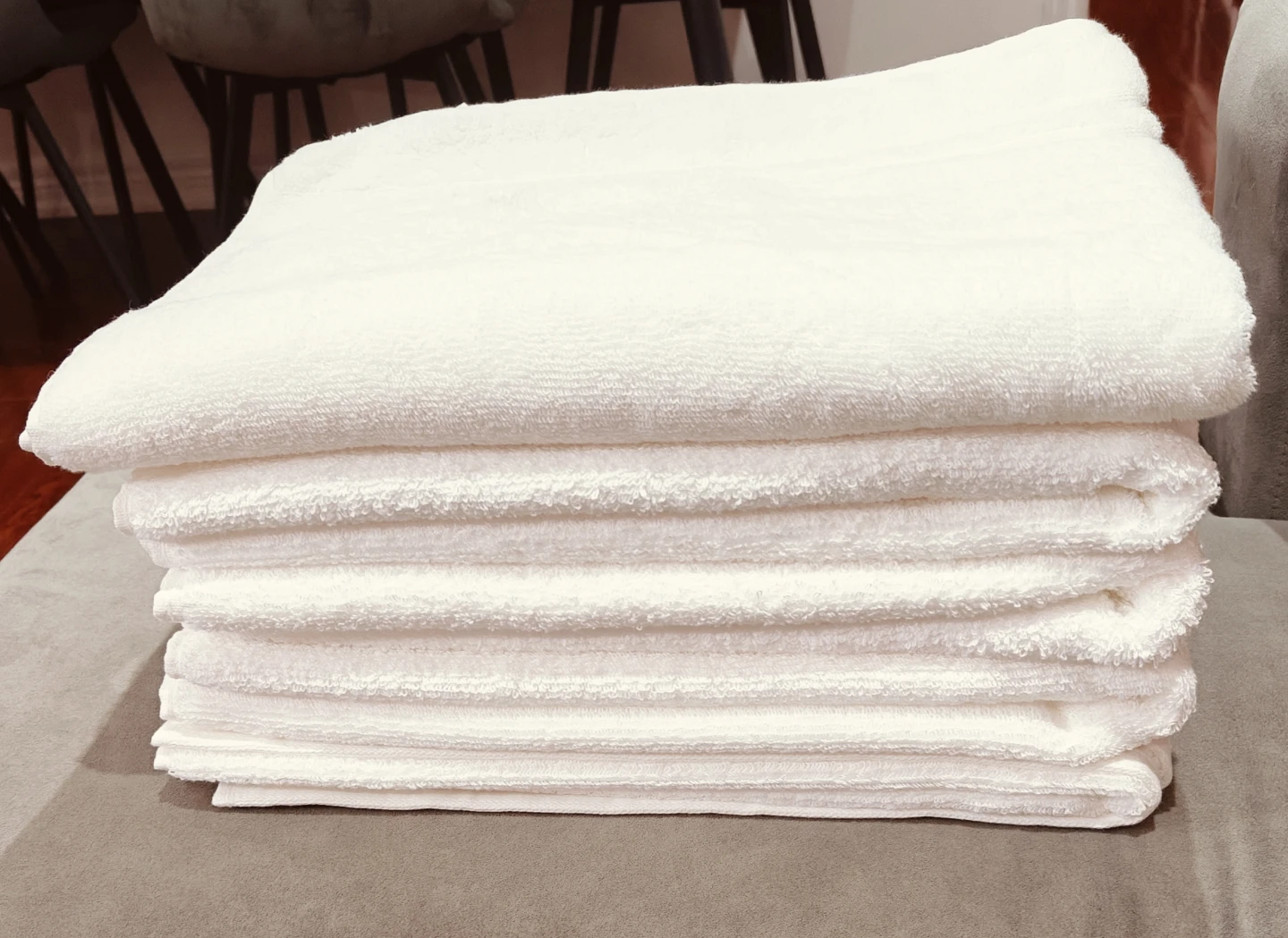 Stack of White Bath Towels (5 PC's) - photo 4