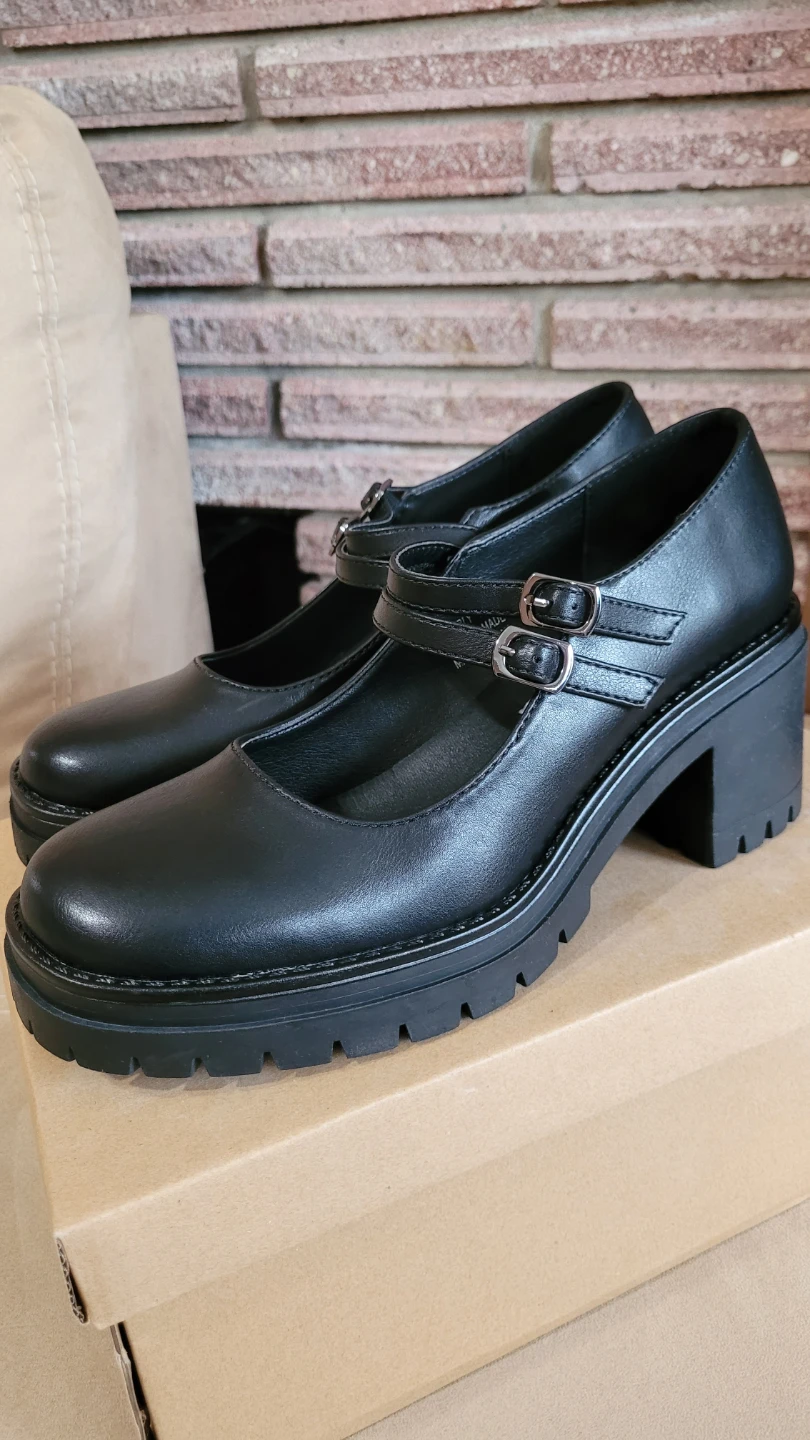 Steve Madden – Mary Jane Platform Heels (Size 39)