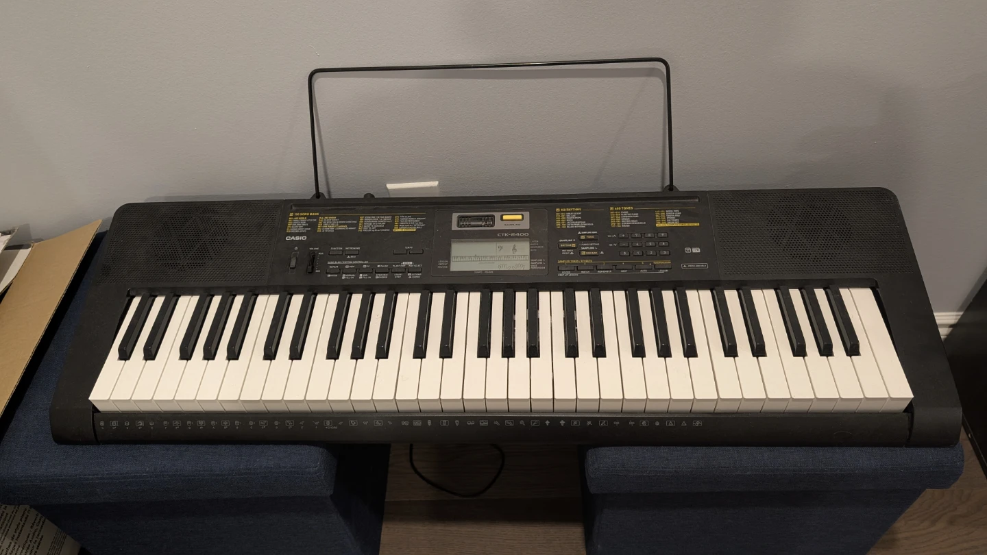 Casio CTK-2400 Digital Keyboard