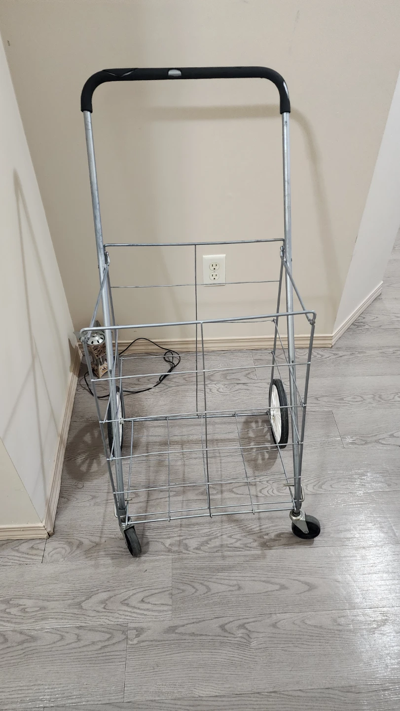 Grey Metal Shopping Cart - photo 2