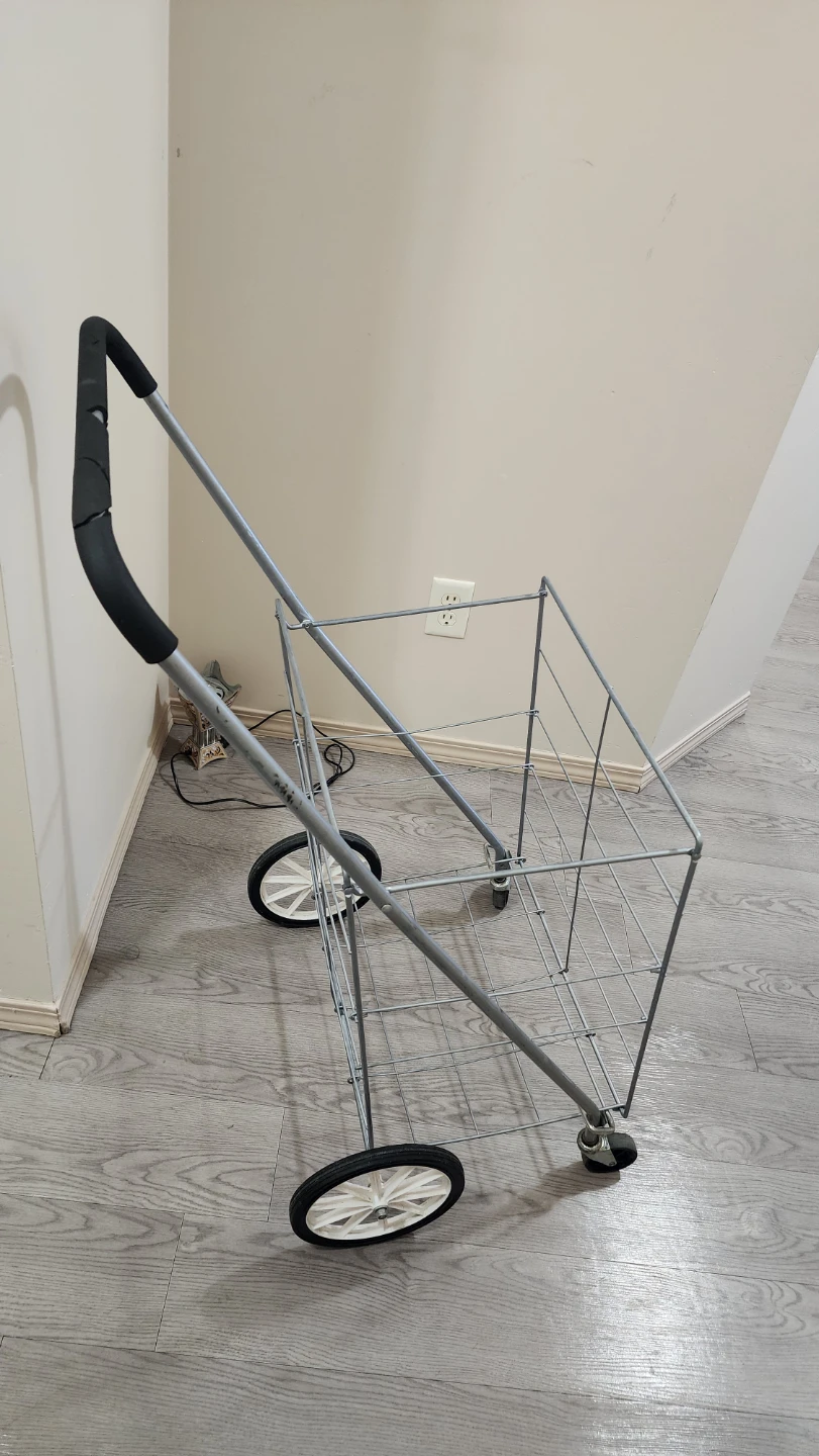 Grey Metal Shopping Cart - photo 3