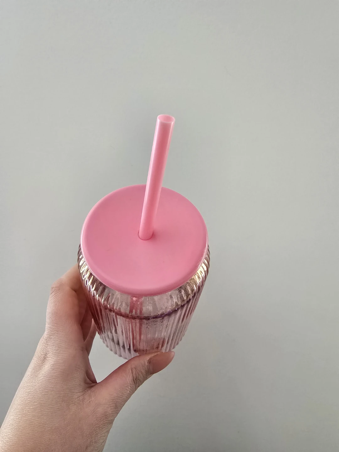 Glass cups with lid and straw - photo 2