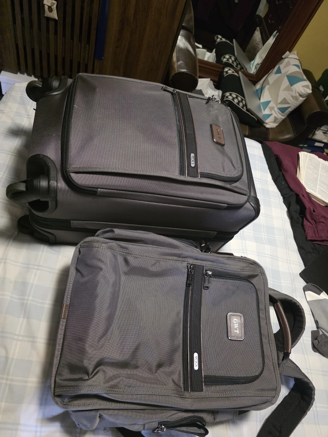 Tumi Alpha 2 Suitcase and Carry-On Bag Set - photo 2