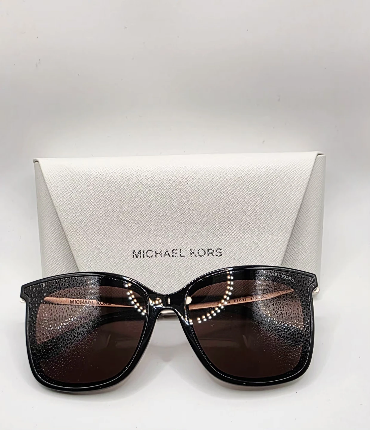 MICHAEL KORS Black Sunglasses with Case - photo 4