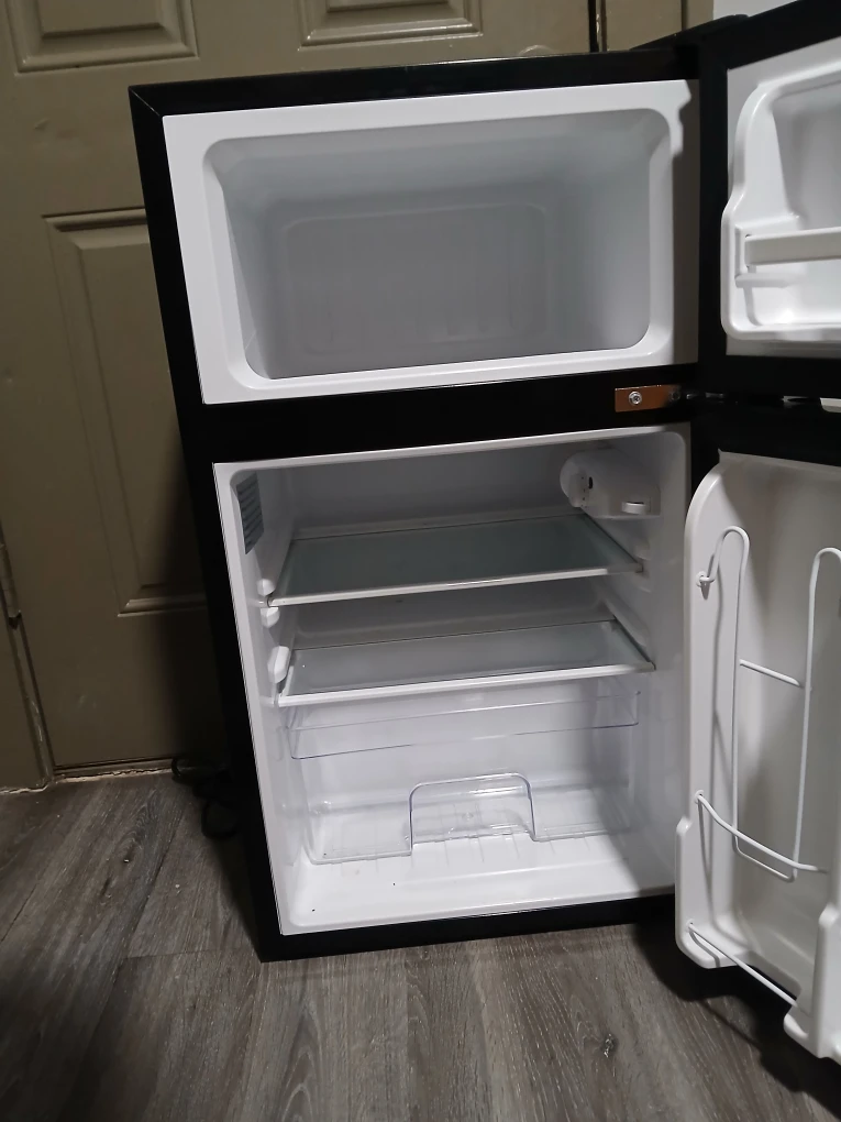 Black Retro Mini Fridge - photo 3