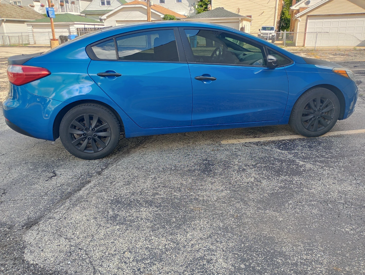 Blue Kia Forte Sedan 2014 120.000 miles originals - photo 4